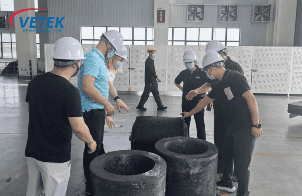 Veteksemikanın karbon lif məhsulları fabrikini ziyarət etmək üçün müştərilərə xoş gəlmisiniz
