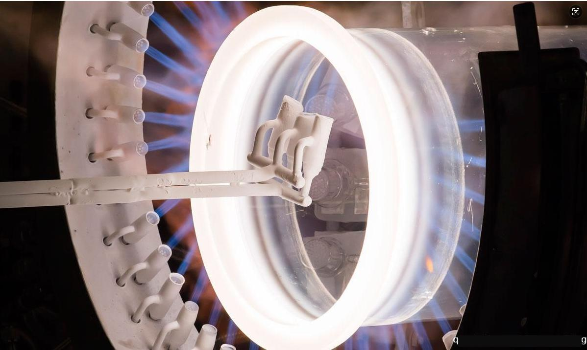 Yarımkeçiricilər istehsalında kvarsın müxtəlif tətbiqləri hansılardır?