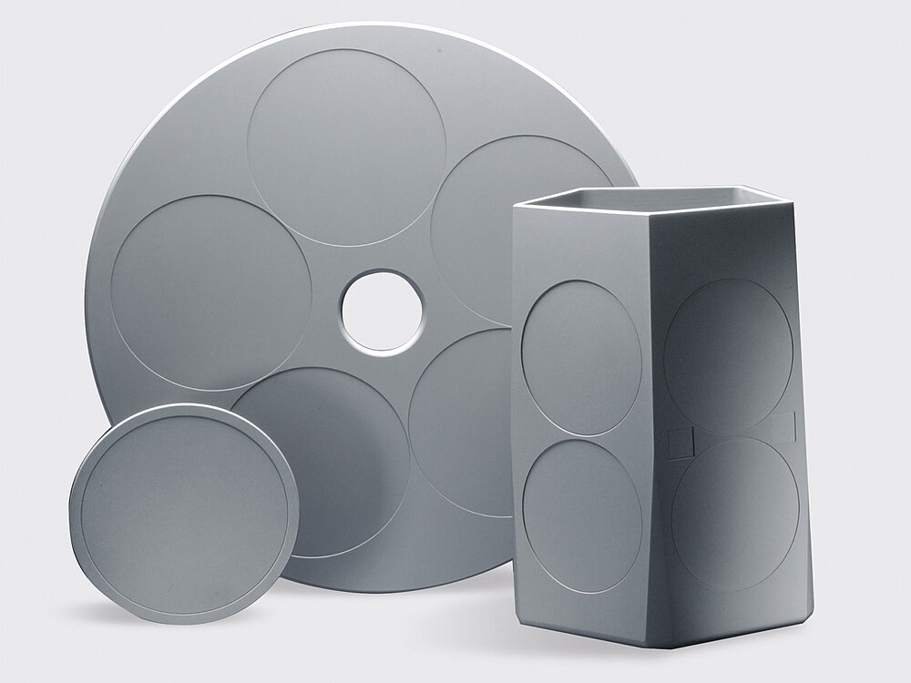 CVD-SiC-nin nazik film örtüklərindən toplu materiallara təkamülü